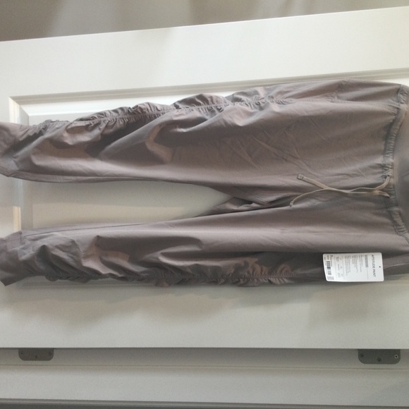 Athleta Attitude Pant Beige Size 6 - Picture 4 of 5
